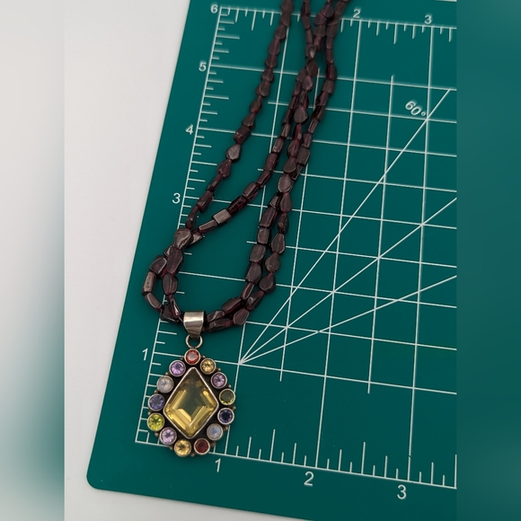 Beautiful garnet Sterling two strand necklace with multi gem's pendant - Picture 9 of 13